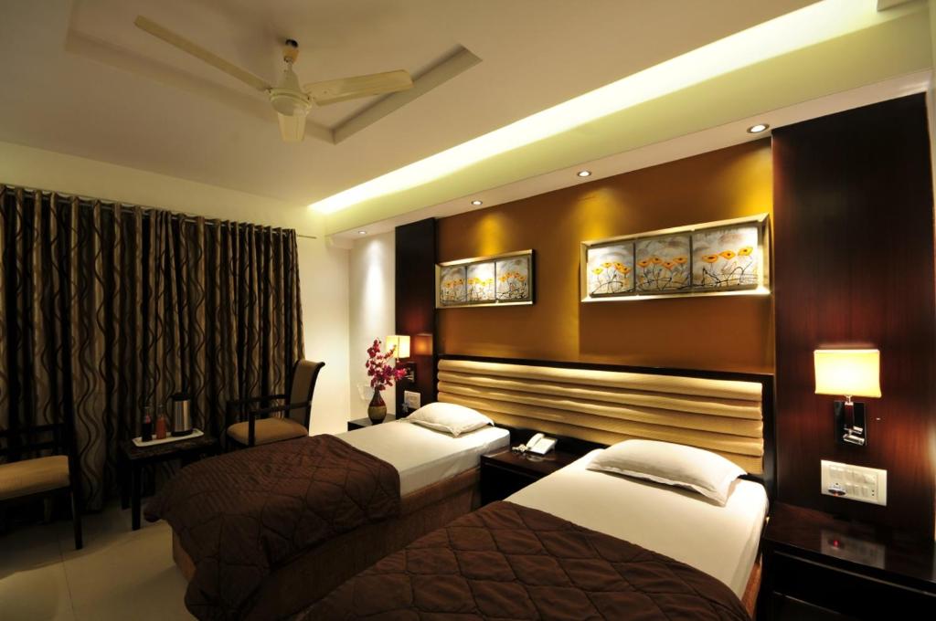 Hotel Surabhi Regency photo 1