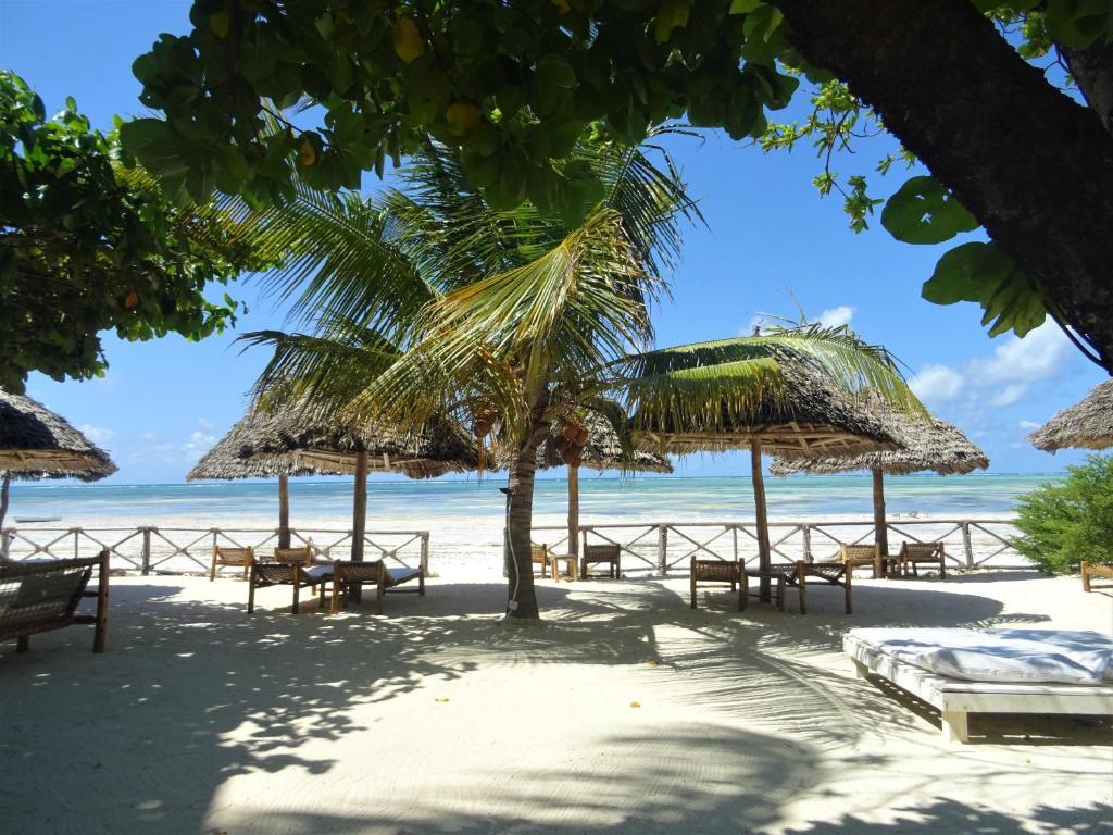 Makuti Beach Bungalows photo 3