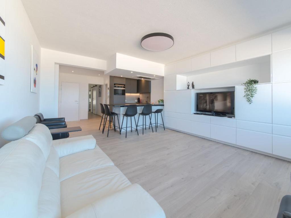 Apartment Spirou met parking by Interhome