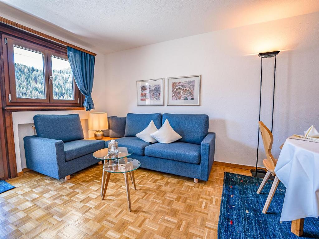 Apartment Chesa Palüdin 8 - Celerina by Interhome photo 2