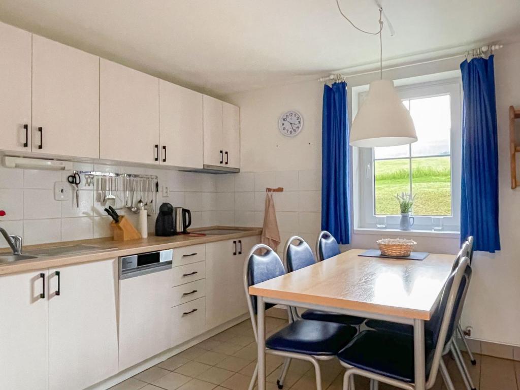 Holiday Home Holiday Hill E52 by Interhome photo 2