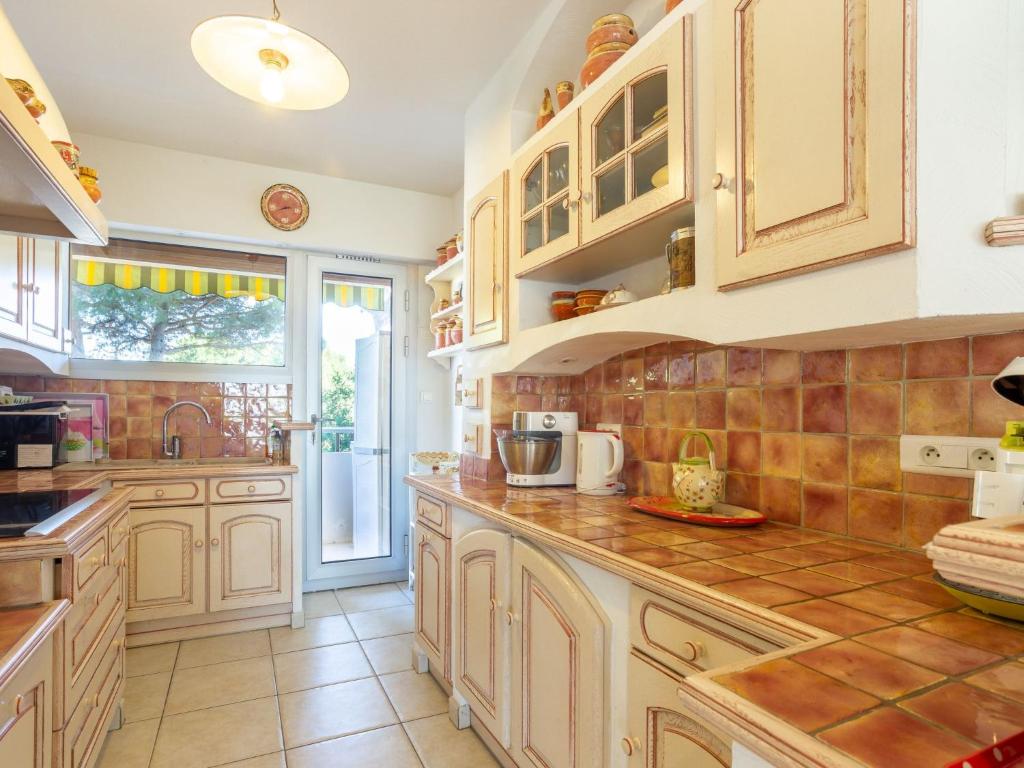 Apartment Les Palmiers-2 by Interhome photo 2