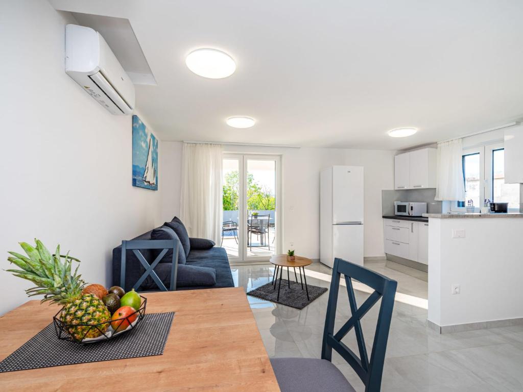 Apartment Ilux-1 by Interhome photo 4