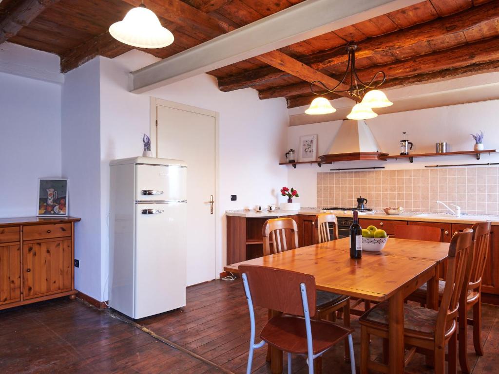 Holiday Home Oro del Lario-1 by Interhome photo 4