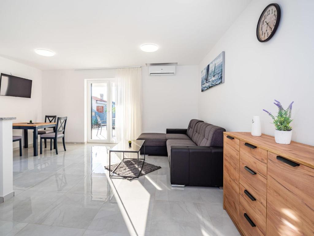 Apartment Ilux-3 by Interhome photo 2