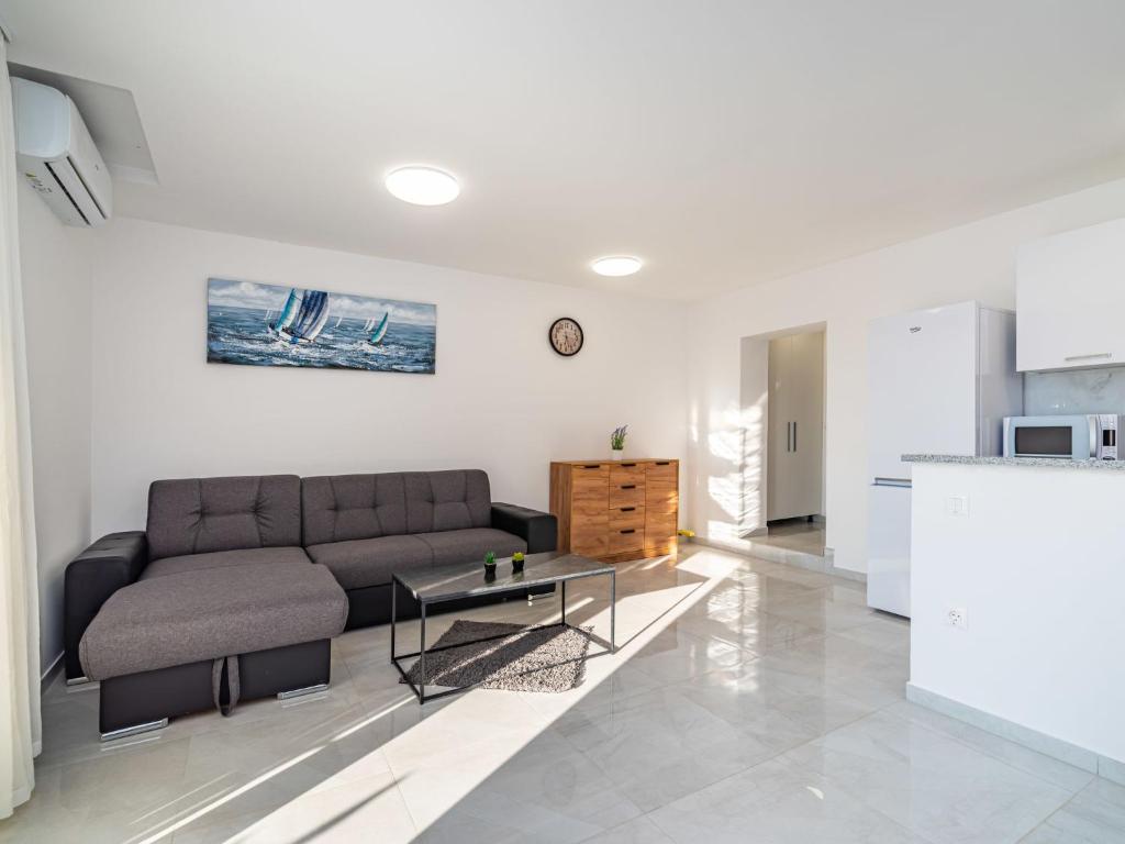 Apartment Ilux-3 by Interhome photo 4