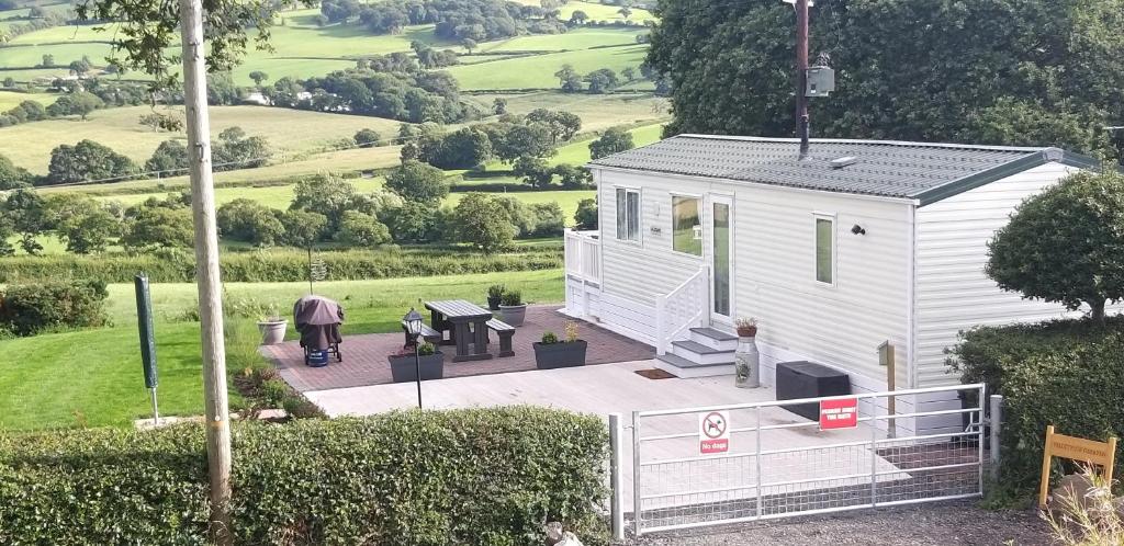 Countryside Caravan Accommodation - Abergele photo 2