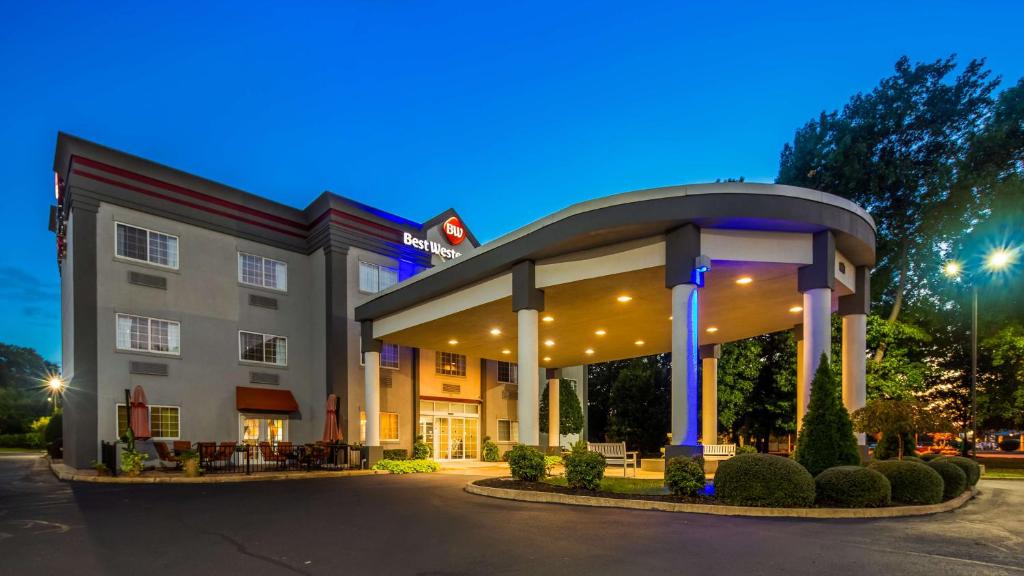 Best Western Plus Newport News photo 1