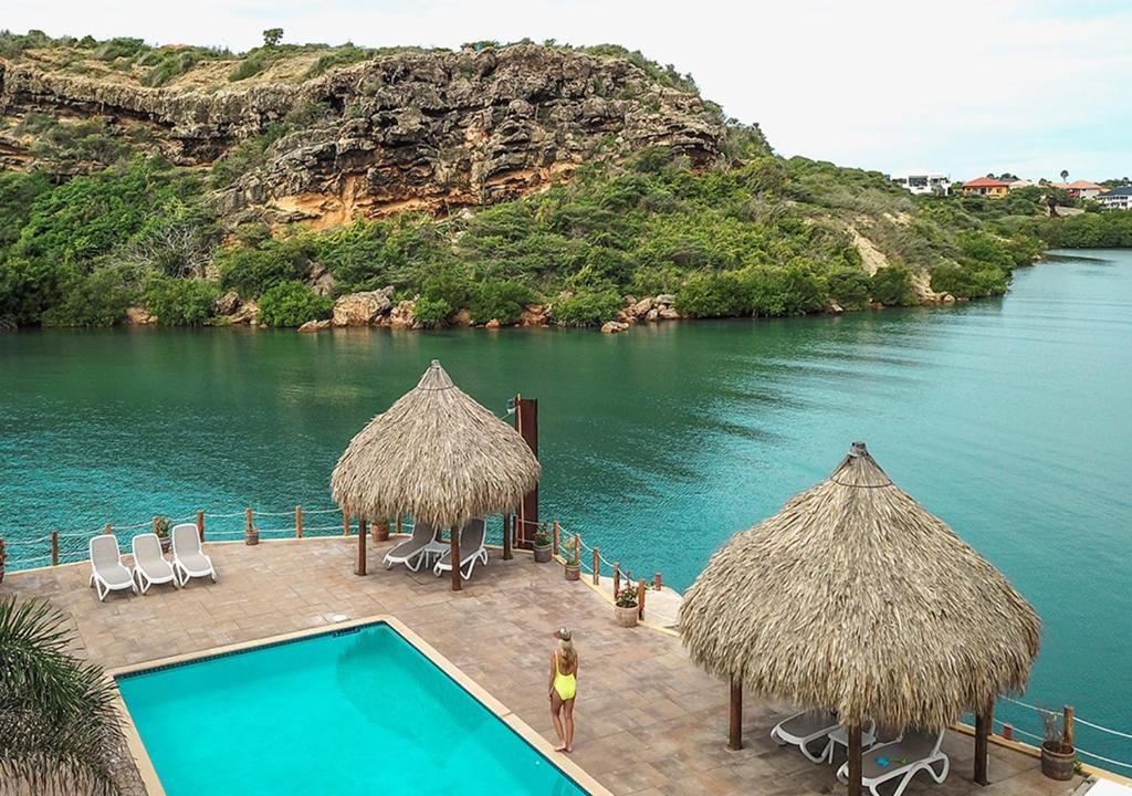 Palapa Beach Resort Curacao photo 3