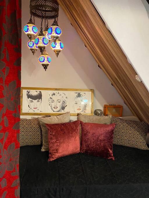 Beautiful Loft! Walk from the beach! photo 3