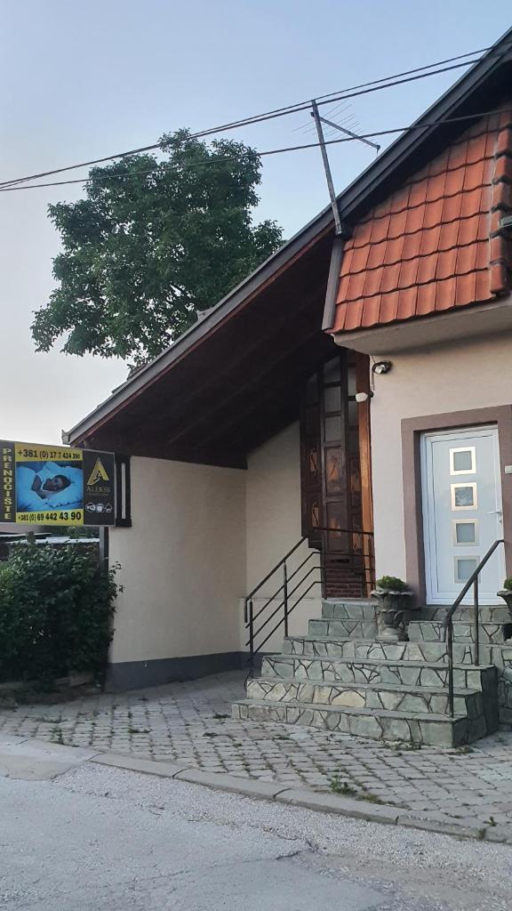 Apartmani Odmor i Mir photo 3