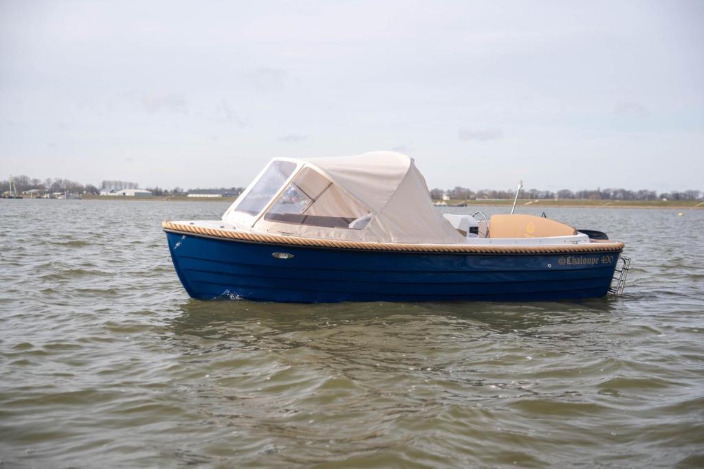 Maasbootje photo 2