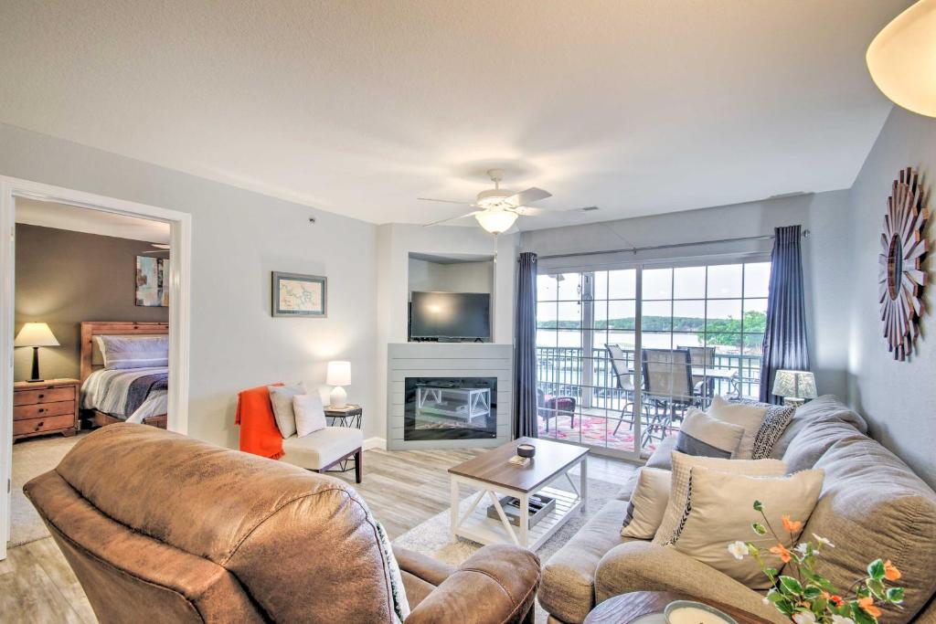 Sleek Lake Ozark Gem with Views and Pool Access! photo 4