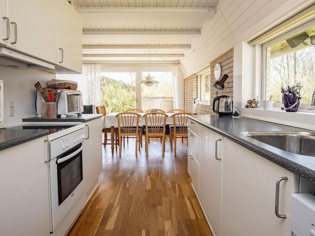 Three-Bedroom Holiday home in Hurup Thy 8 photo 4