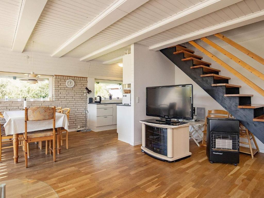 Three-Bedroom Holiday home in Hurup Thy 8 photo 2