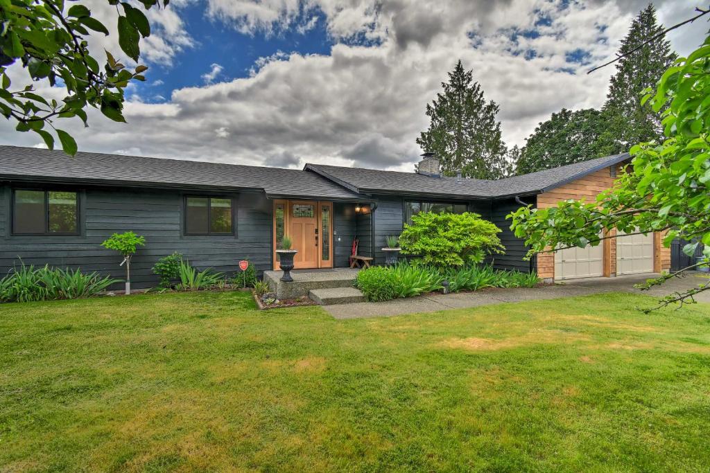 Stylish Olympia Home with Private Boat Dock! photo 1