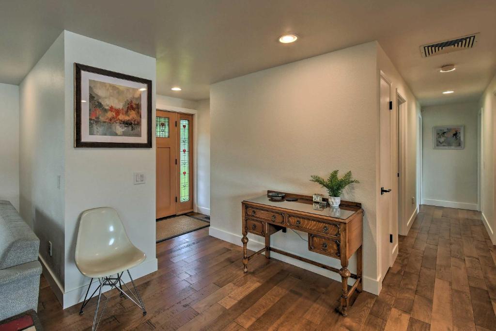 Stylish Olympia Home with Private Boat Dock! photo 3