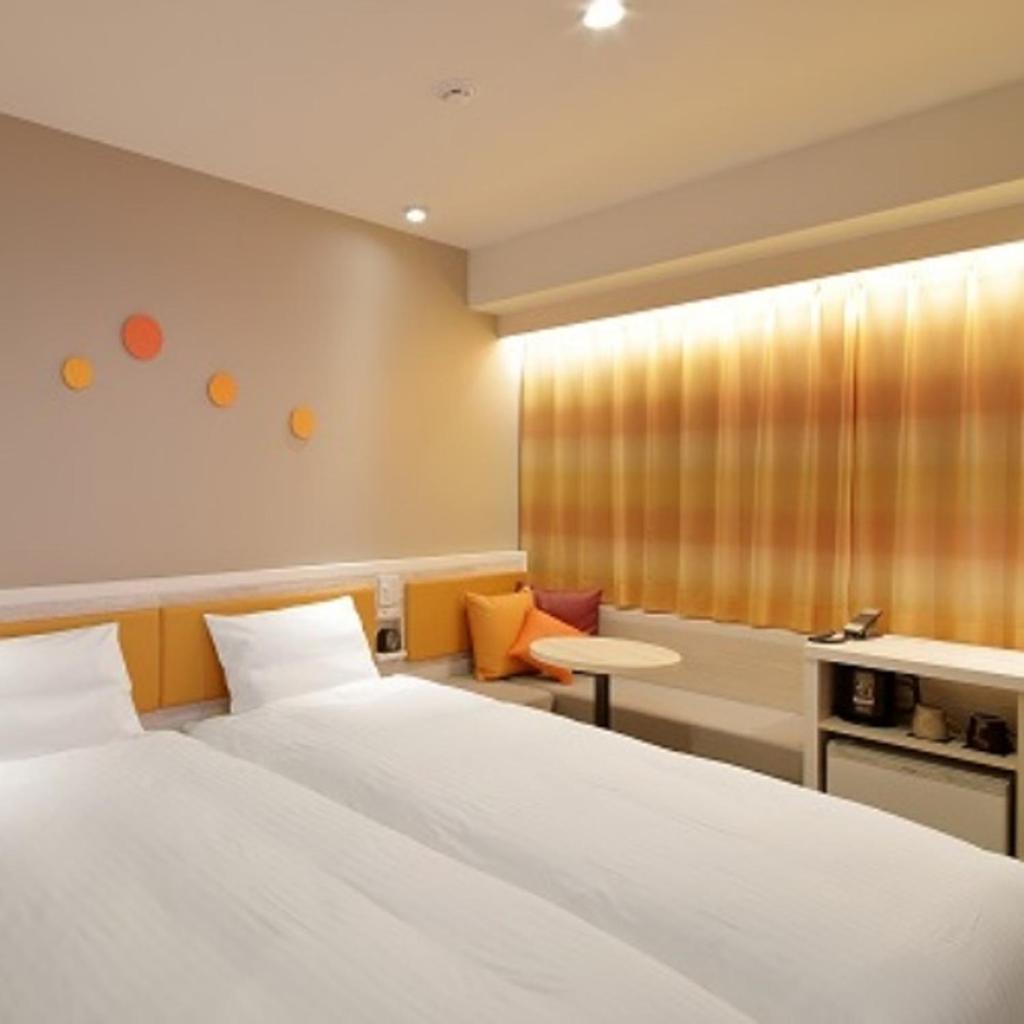 Via Inn Shin Osaka Shomenguchi photo 2