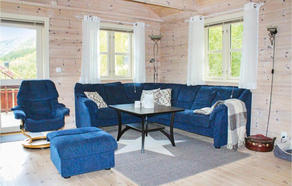 Amazing Home In Sogndal With 4 Bedrooms And Wifi photo 3