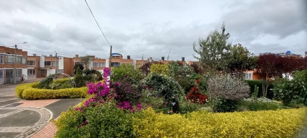 La Estación es una casa amplia, central, cómoda, abrigada e integral en Paipa photo 1