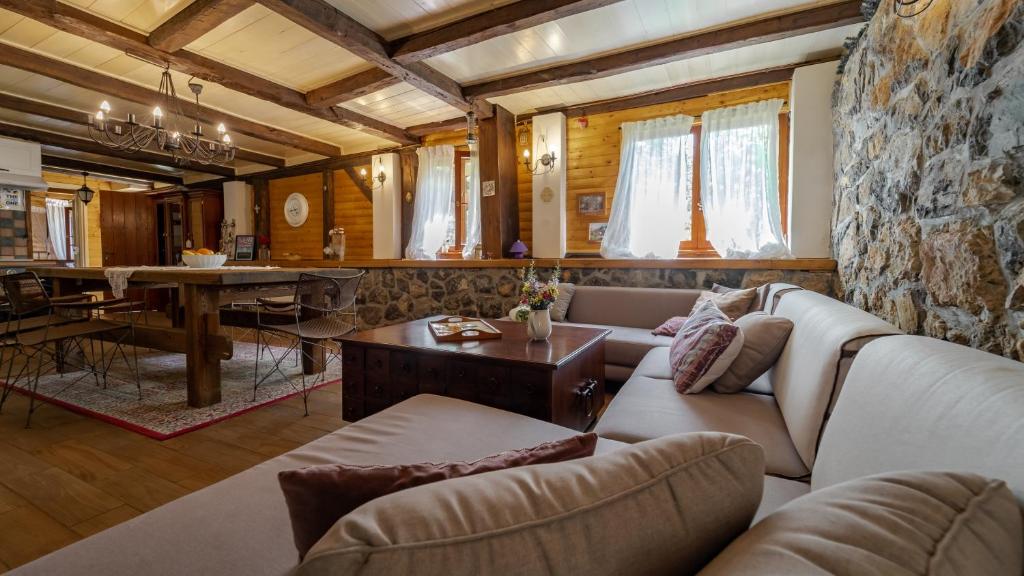 Charming Holiday House in Velika Lesnica photo 3