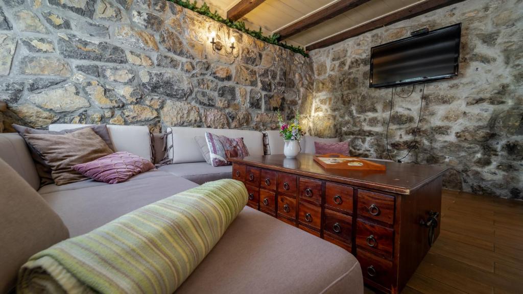 Charming Holiday House in Velika Lesnica photo 2