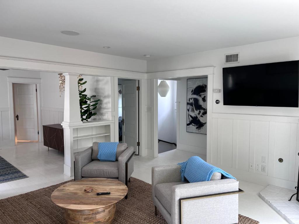 The Craftsman House in Venice Beach photo 1