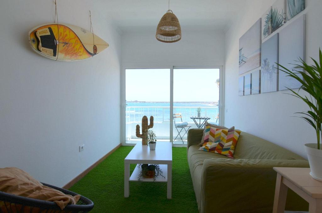 ARINAGA ARENA Y MAR BEACH photo 4