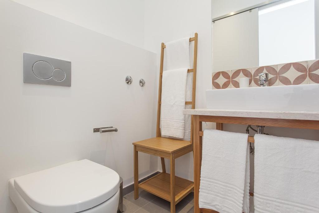 Сьюит (Люкс с видом на реку), Lisbon Old Town Guest House