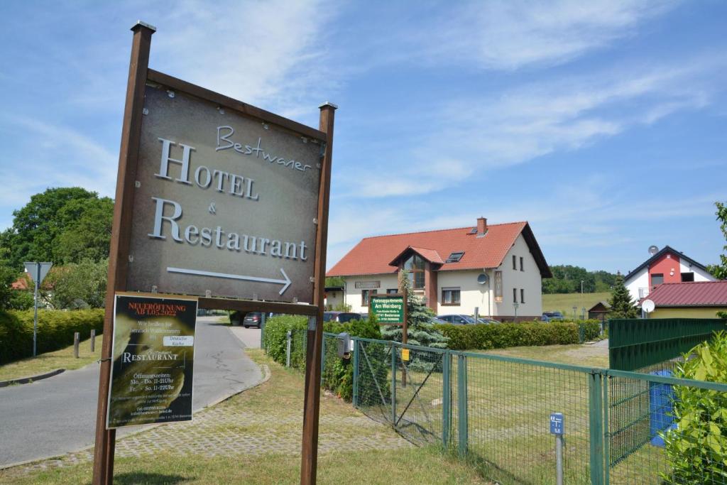 Bestwaner Hotel photo 1