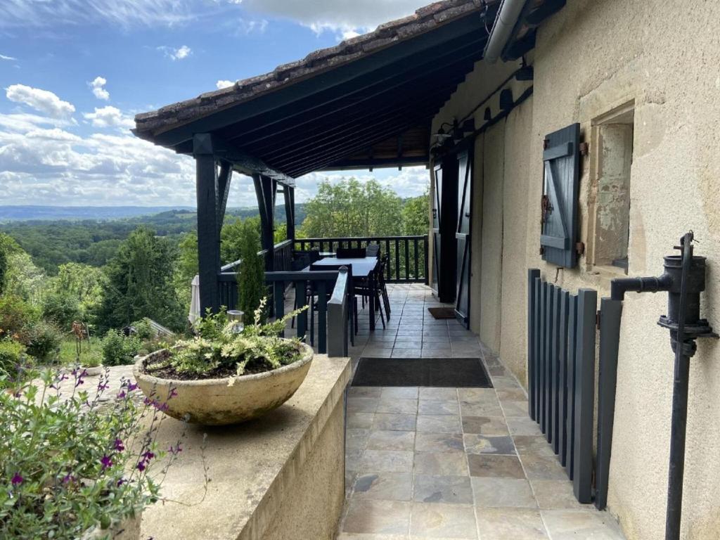 Traditional holiday home in Altillac with private pool photo 4
