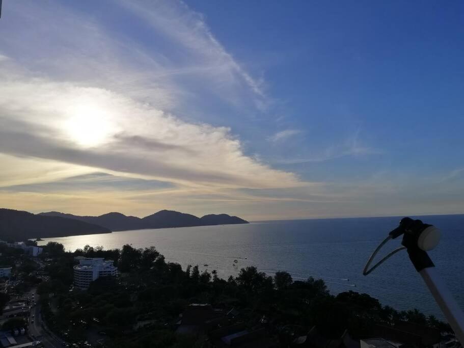 InvincibleSeaview Batu Ferrighi Sri Sayang 無敵海景 2-5 photo 1