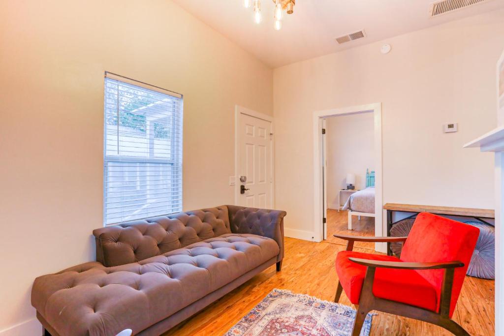 Bernard Street Bungalow photo 4