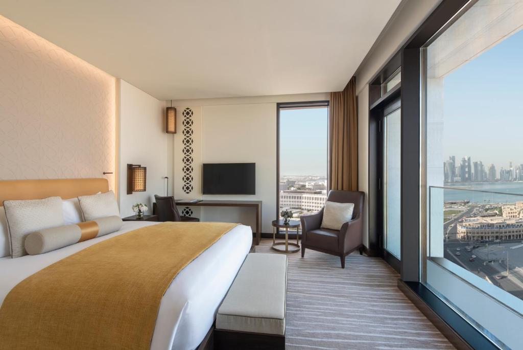Alwadi Hotel Doha - MGallery Room Type - DELUXE ROOM, 1 King Size Bed and Balcony