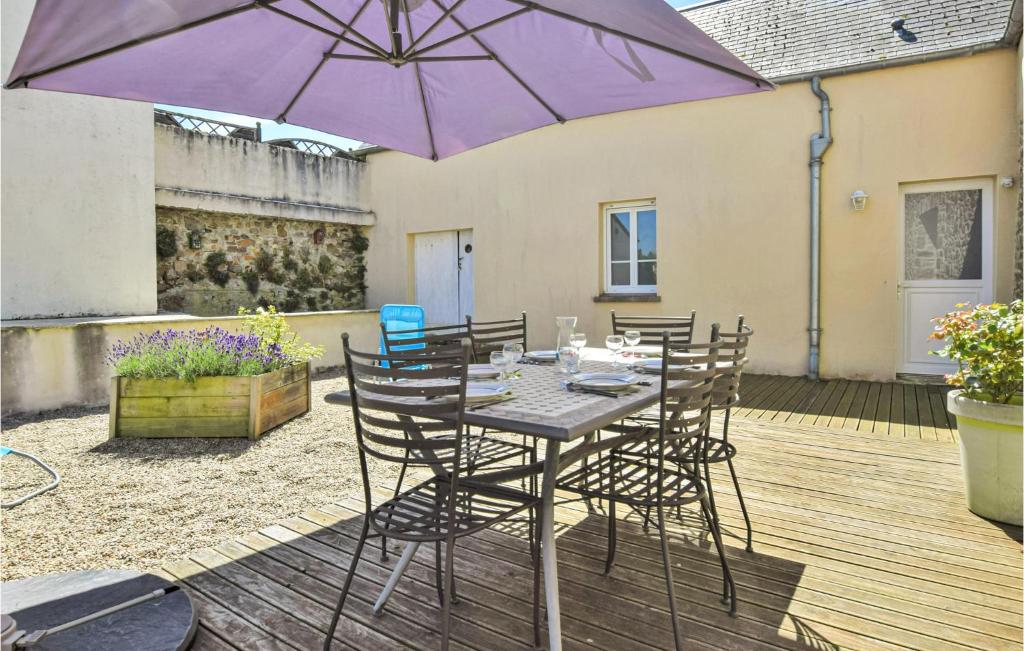 Beautiful Home In Crances With Wifi And 3 Bedrooms