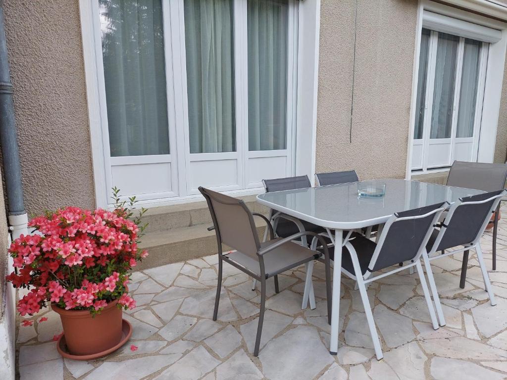 Gite 3 étoiles, Maison spacieuse en bord de rivière photo 3