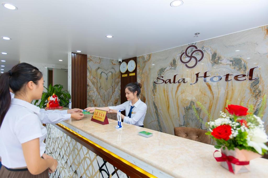 SALA HOTEL MÓNG CÁI