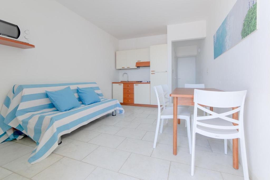 Spiaggia Bianca Apartments photo 1