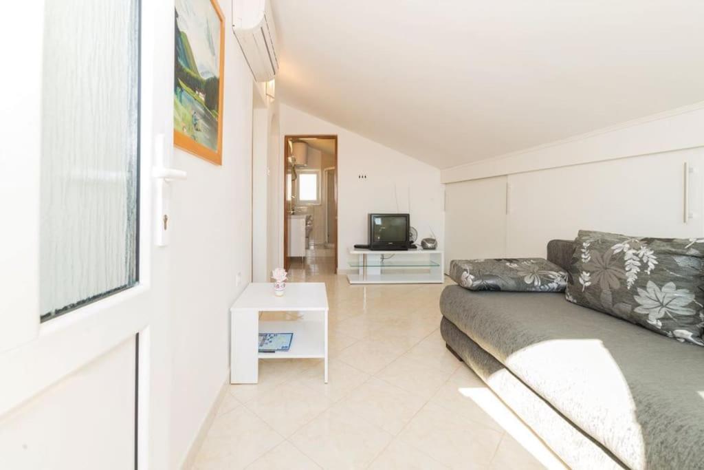 Apartman Maura photo 3