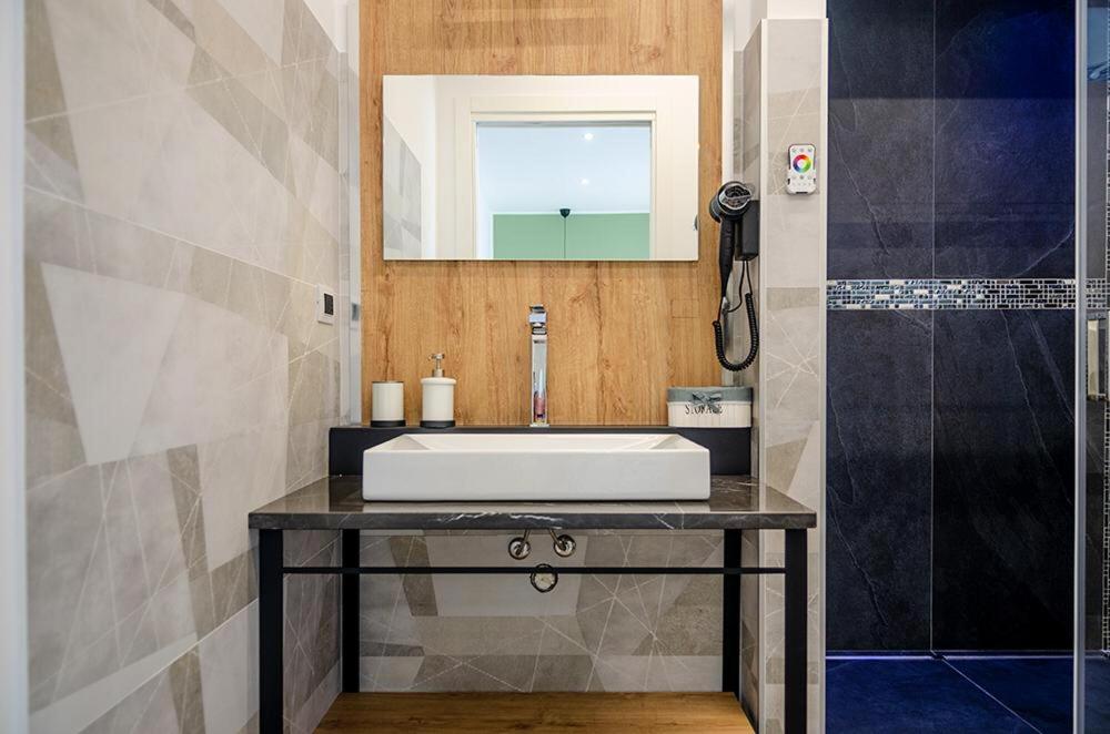 Sunrise Luxury Apartments photo 3