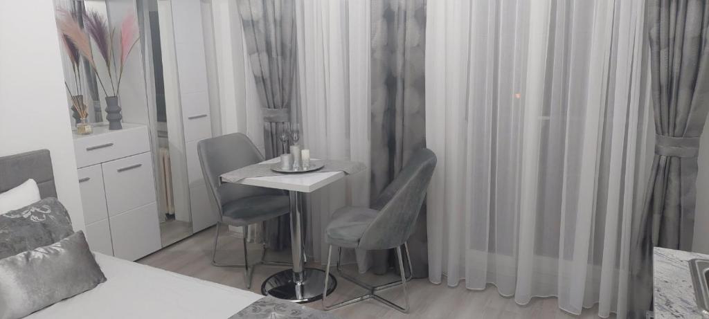 City Lux Apartments photo 2