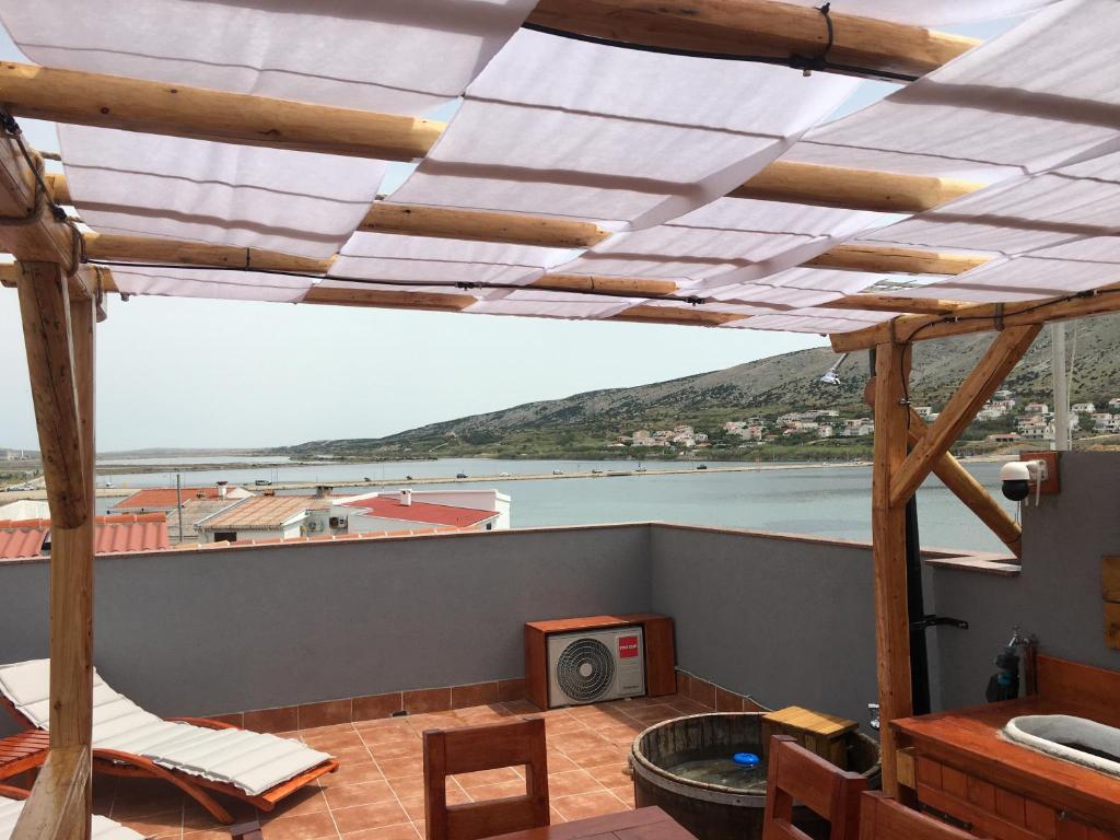 4REST VILA photo 1