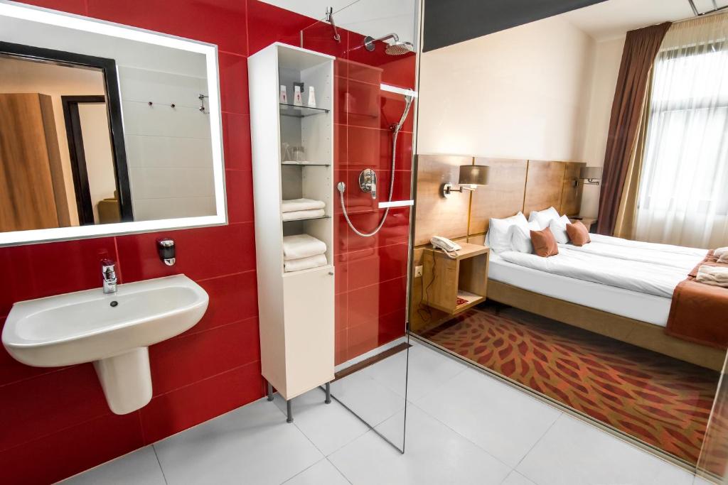 Rubin Wellness & Conference Hotel photo 2