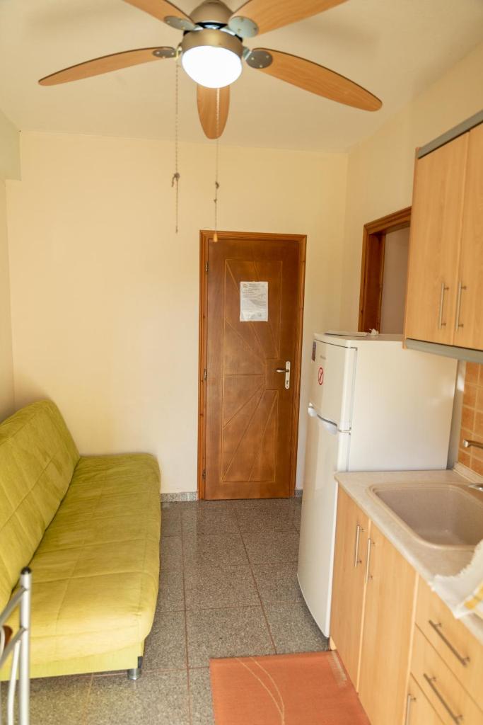 Nikos Apartments photo 2