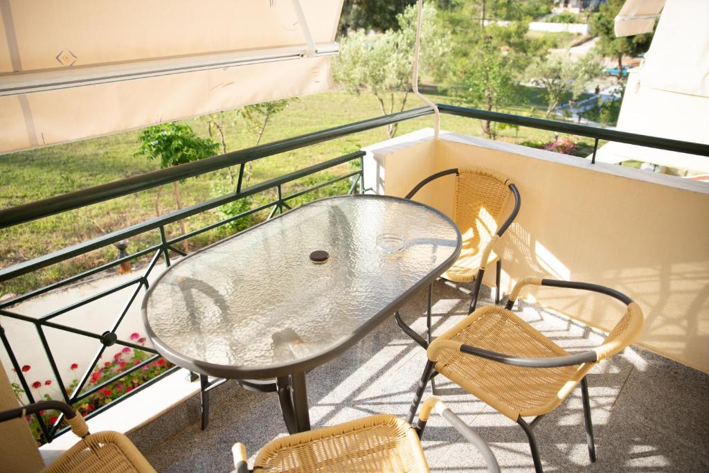 Nikos Apartments photo 4