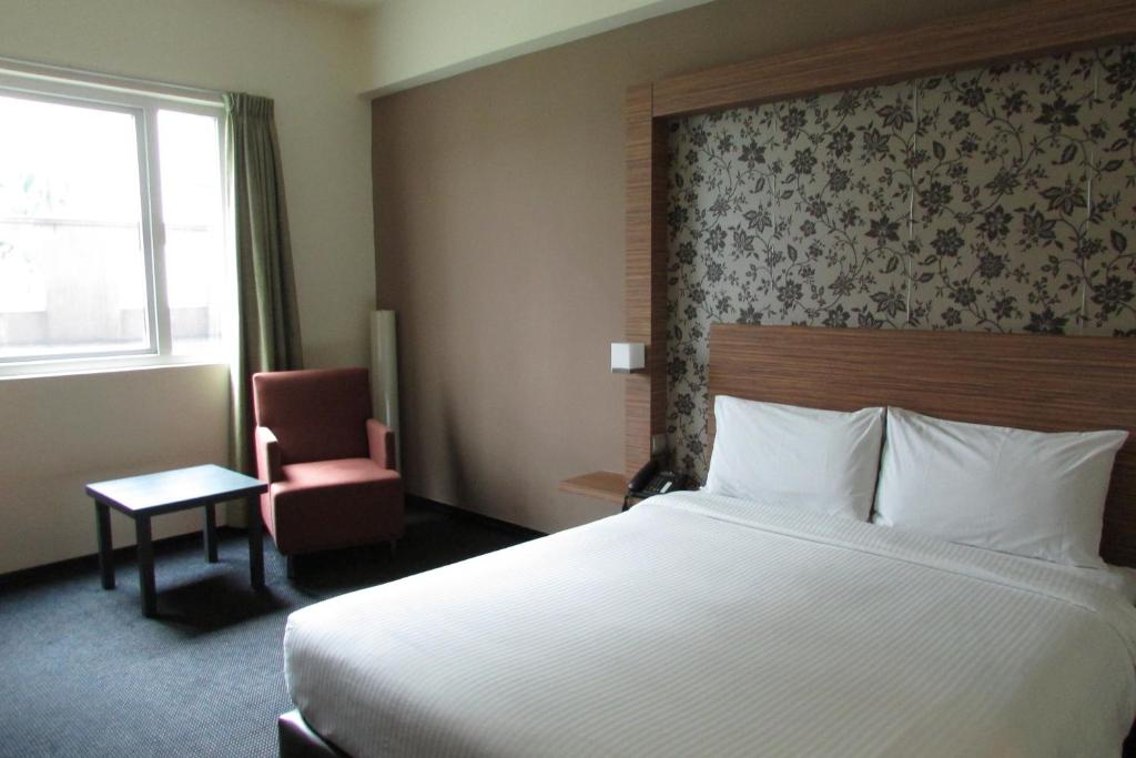 Двухместный (Двухместный номер Делюкс с 1 кроватью), Strand Hotel