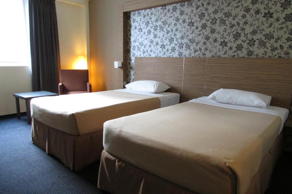 Двухместный (Двухместный номер Делюкс с 2 отдельными кроватями), Strand Hotel