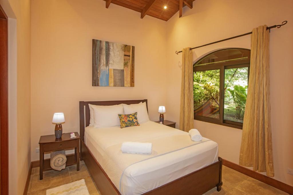 Three Bedroom Two Bath Villa on 20 Acres of Nature! "Hana's Celeste Retreat" photo 4