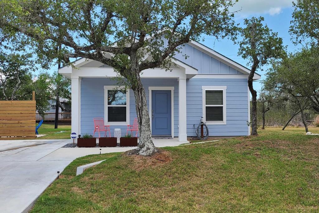 Home at Holiday Beach - Castaway at Misty Oak! photo 2