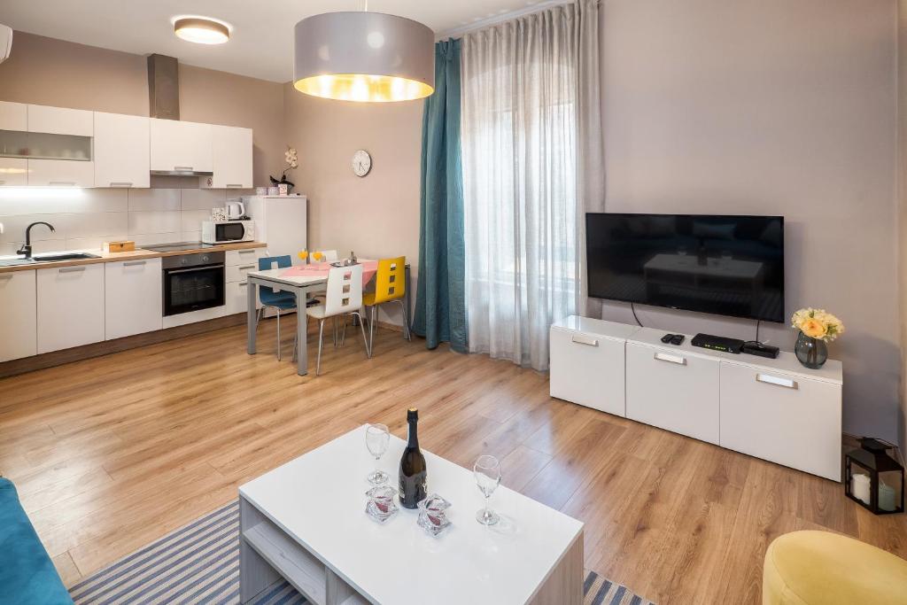 Apartment Queen Teuta in the heart of Split historical heritage photo 3